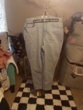 Levi's Light Blue High Rise Women's Jeans